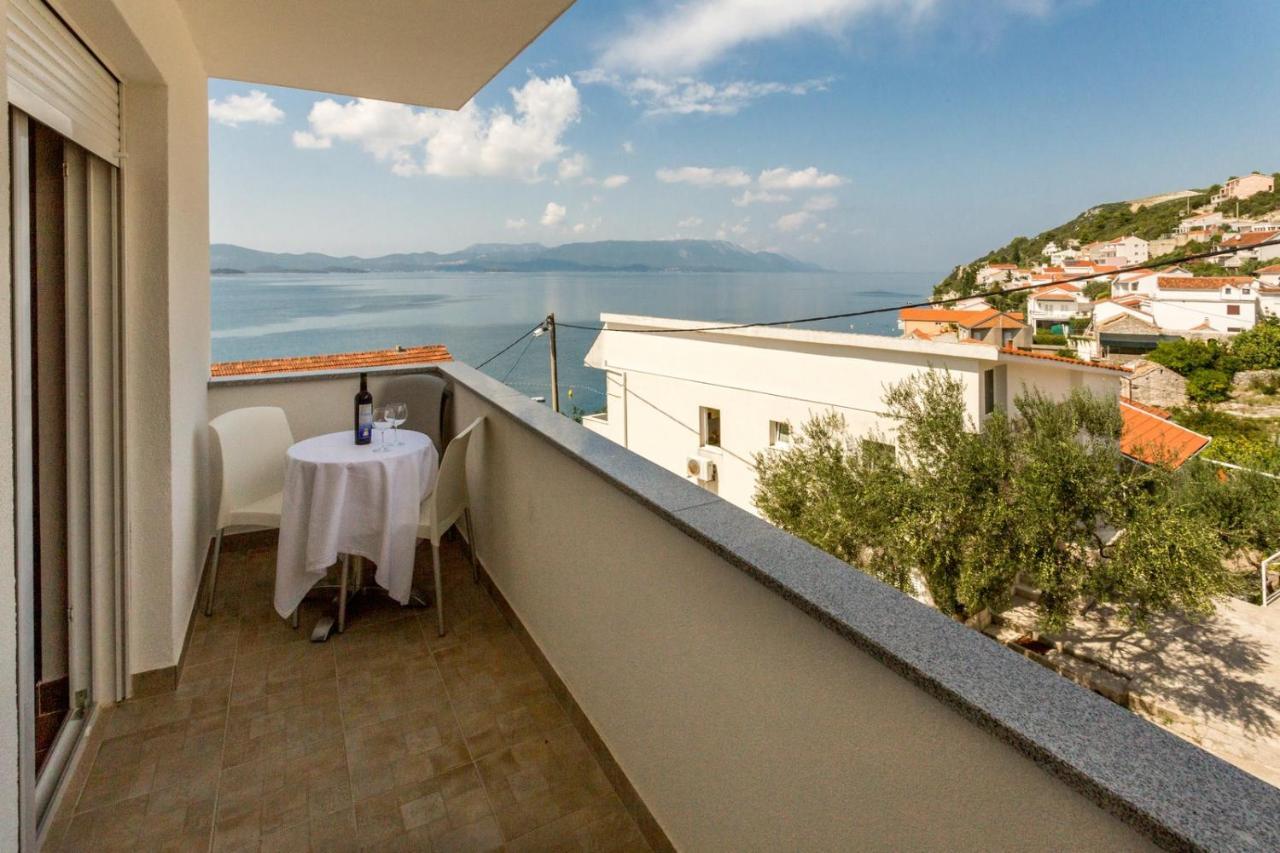 Butique Maris Apartment Komarna Exterior photo